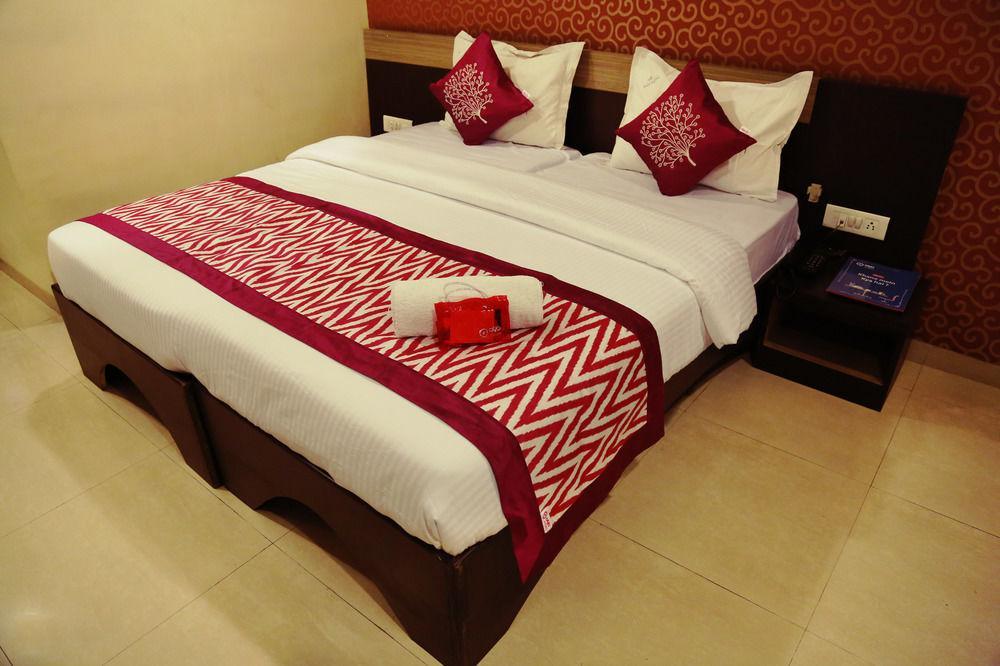 פונה Oyo Rooms Yerwada Chowk מראה חיצוני תמונה