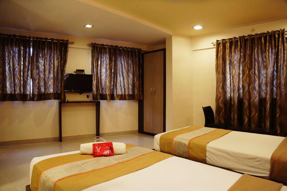 פונה Oyo Rooms Yerwada Chowk מראה חיצוני תמונה