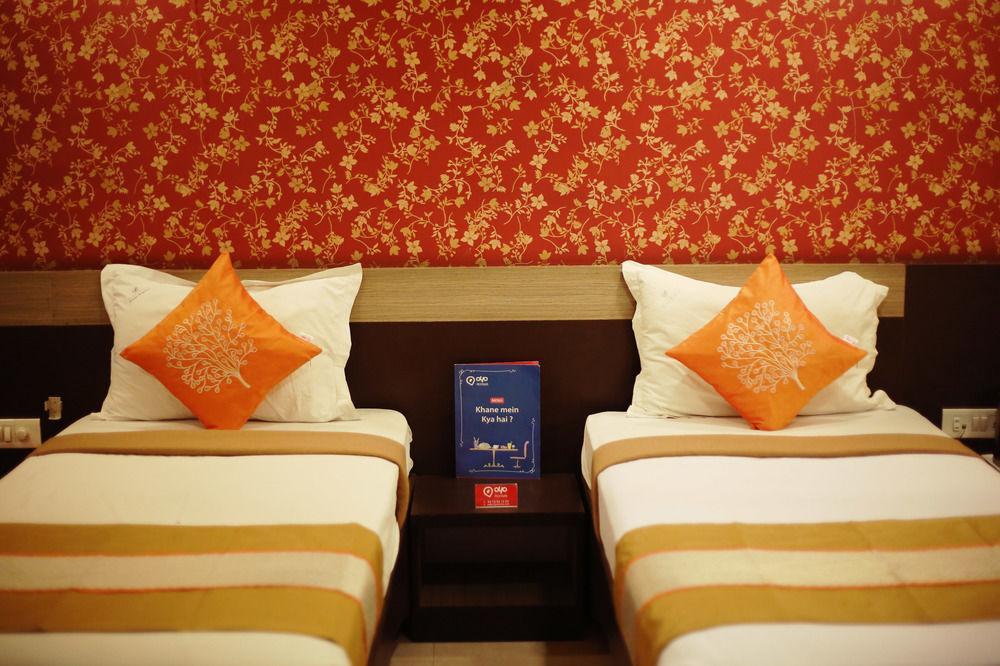 פונה Oyo Rooms Yerwada Chowk מראה חיצוני תמונה