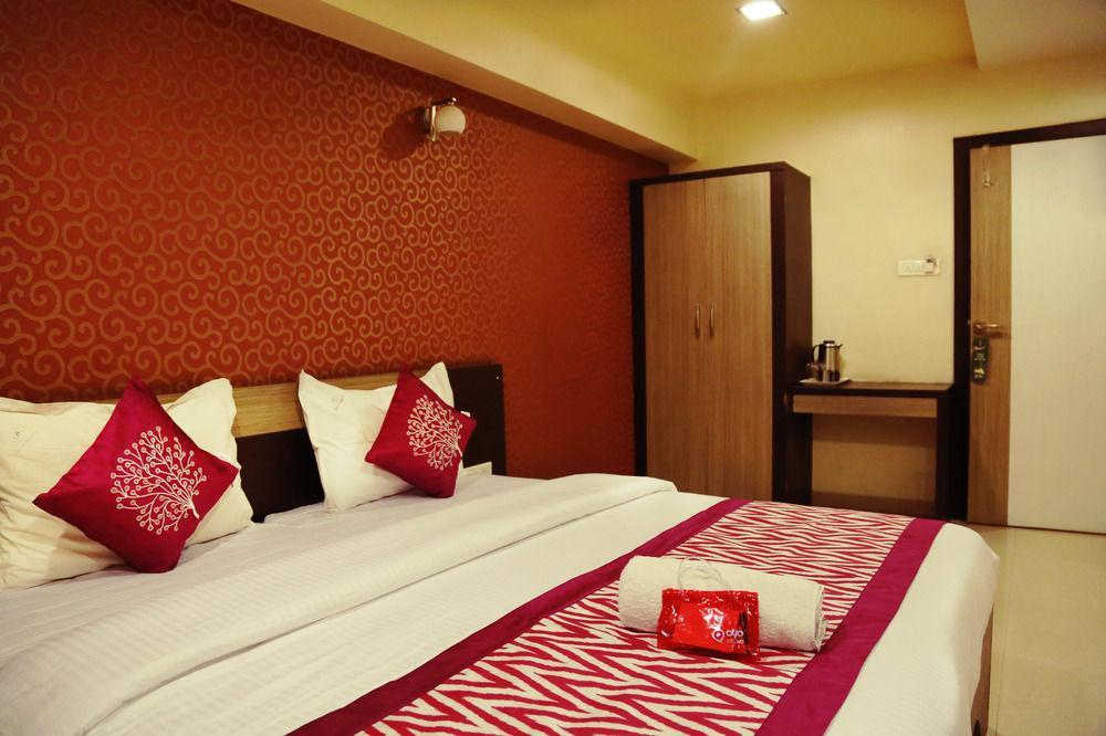 פונה Oyo Rooms Yerwada Chowk מראה חיצוני תמונה