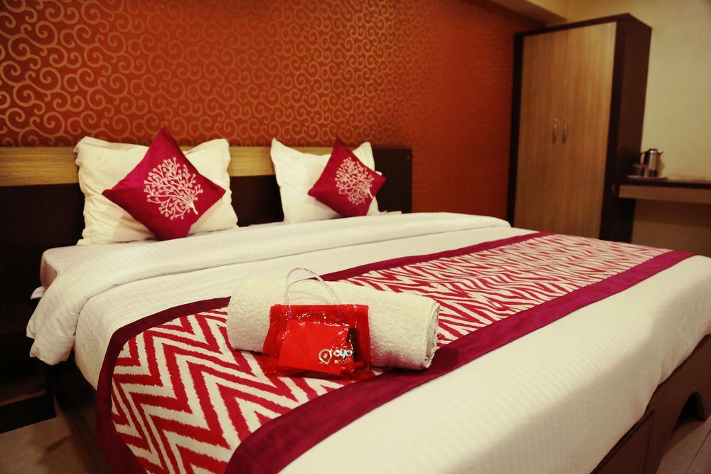 פונה Oyo Rooms Yerwada Chowk מראה חיצוני תמונה